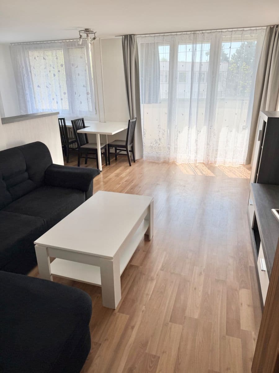 Prenájom bytu 3-izbový 60 m², Habartická, Praha, Praha Prenájom bytu 3-izbový 60 m², Habartická, Praha, Praha