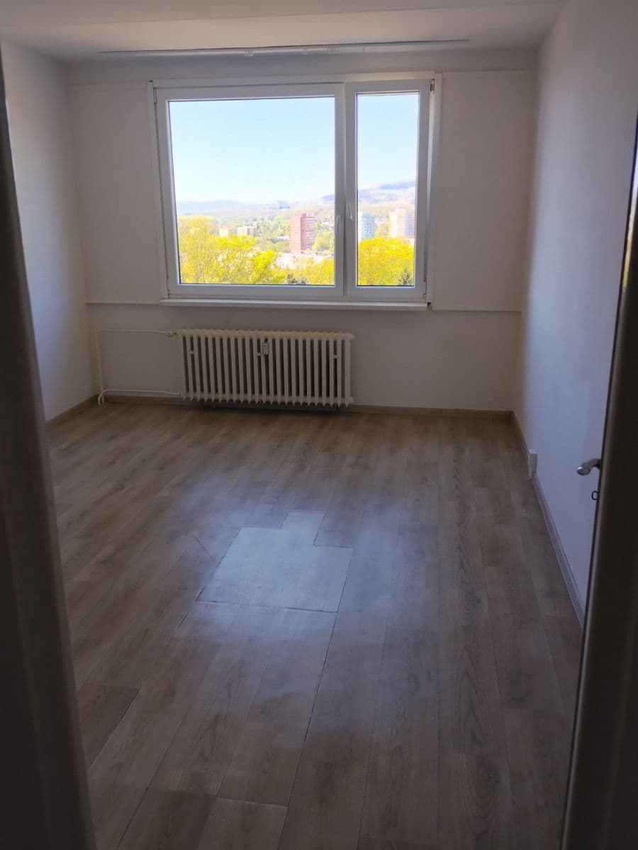 Prenájom bytu 2-izbový 62 m², Březenecká, Chomutov, Ústecký kraj Prenájom bytu 2-izbový 62 m², Březenecká, Chomutov, Ústecký kraj