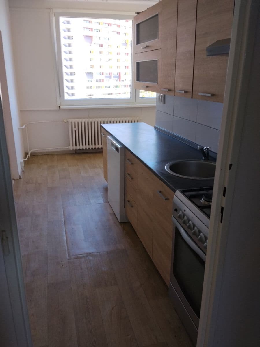 Prenájom bytu 2-izbový 62 m², Březenecká, Chomutov, Ústecký kraj Prenájom bytu 2-izbový 62 m², Březenecká, Chomutov, Ústecký kraj