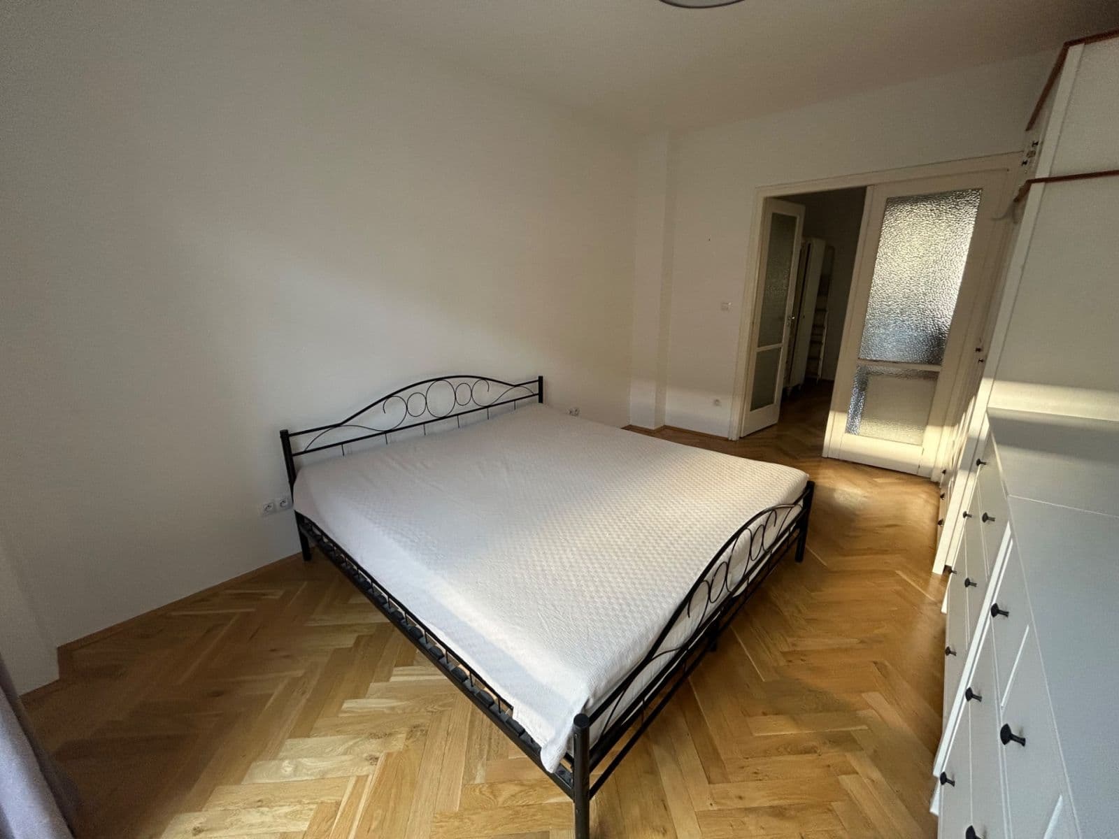 Prenájom bytu 2-izbový 64 m², Stroupežnického, Praha, Praha Prenájom bytu 2-izbový 64 m², Stroupežnického, Praha, Praha