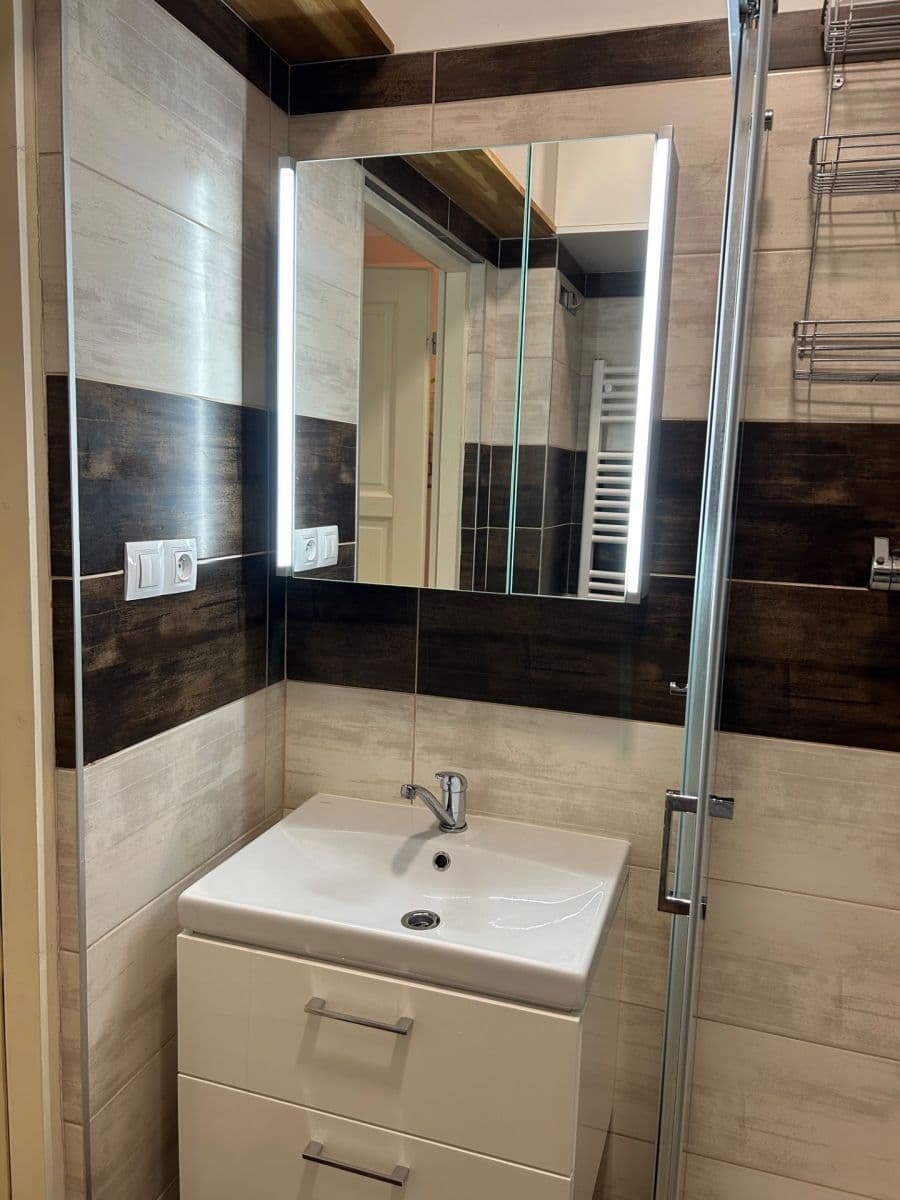 Prenájom bytu 2-izbový 64 m², Stroupežnického, Praha, Praha Prenájom bytu 2-izbový 64 m², Stroupežnického, Praha, Praha