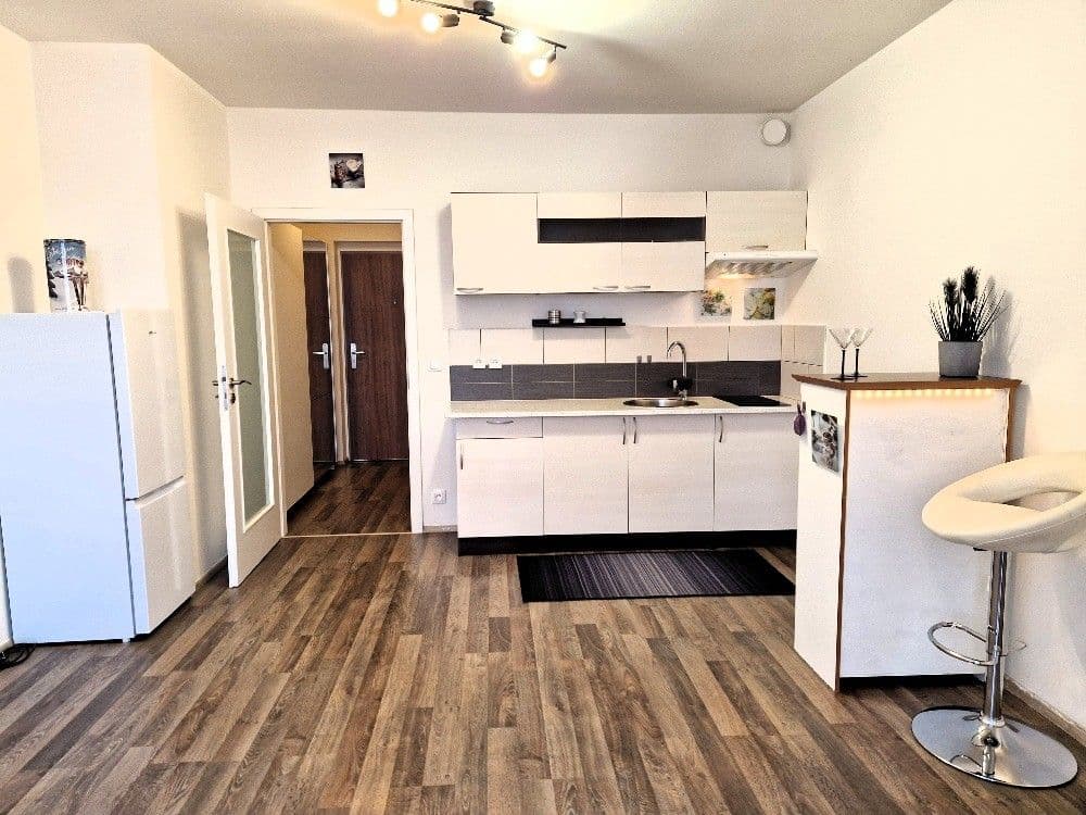 Prenájom bytu 1-izbový 28 m², Václava Trojana, Praha, Praha Prenájom bytu 1-izbový 28 m², Václava Trojana, Praha, Praha