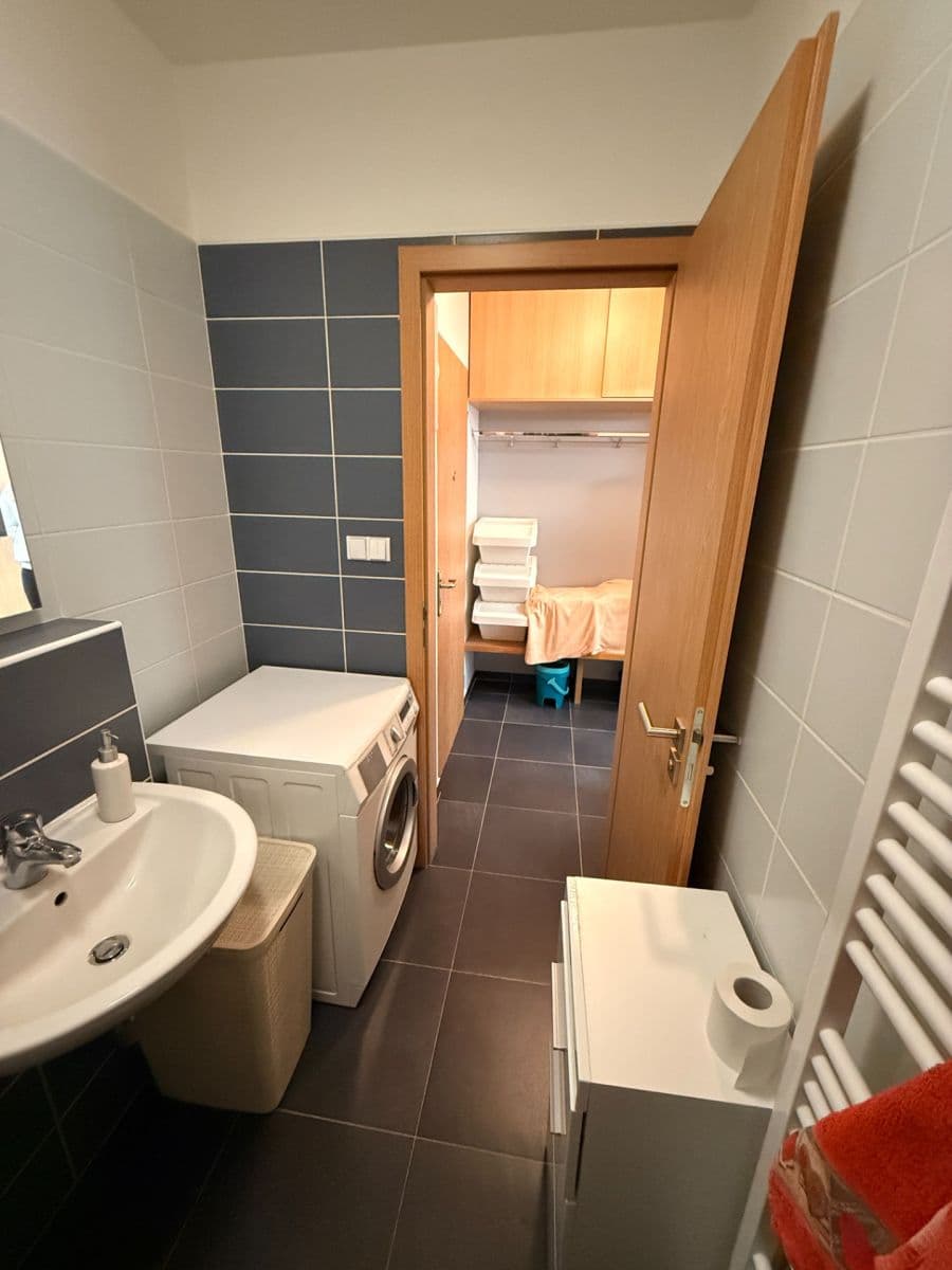 Prenájom bytu 1-izbový 27 m², Cacovická, Brno, Jihomoravský kraj Prenájom bytu 1-izbový 27 m², Cacovická, Brno, Jihomoravský kraj