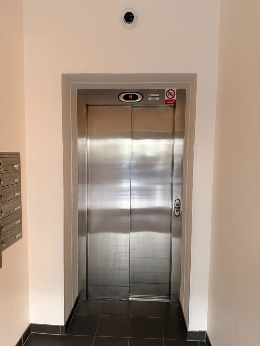 Prenájom bytu 1-izbový 27 m², Cacovická, Brno, Jihomoravský kraj Prenájom bytu 1-izbový 27 m², Cacovická, Brno, Jihomoravský kraj