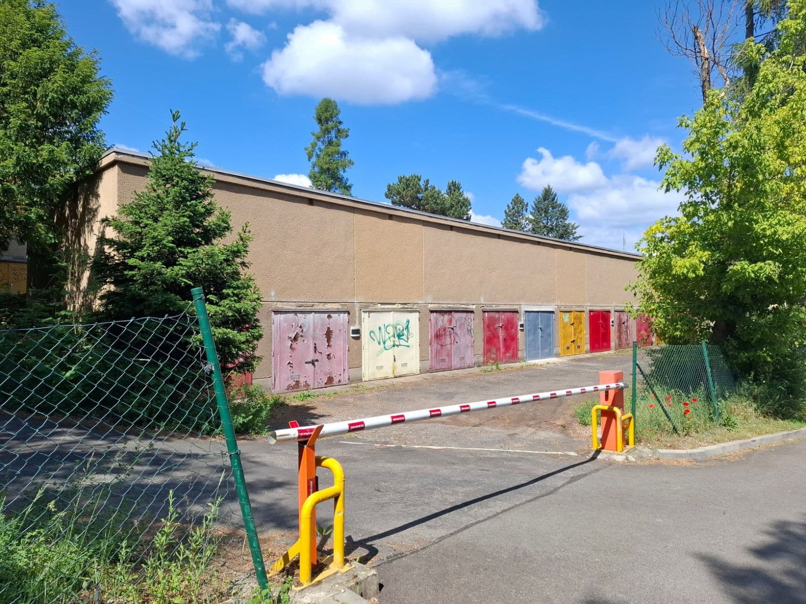 Prenájom garáže 16 m², Matzenauerova, Brno, Jihomoravský kraj Prenájom garáže 16 m², Matzenauerova, Brno, Jihomoravský kraj