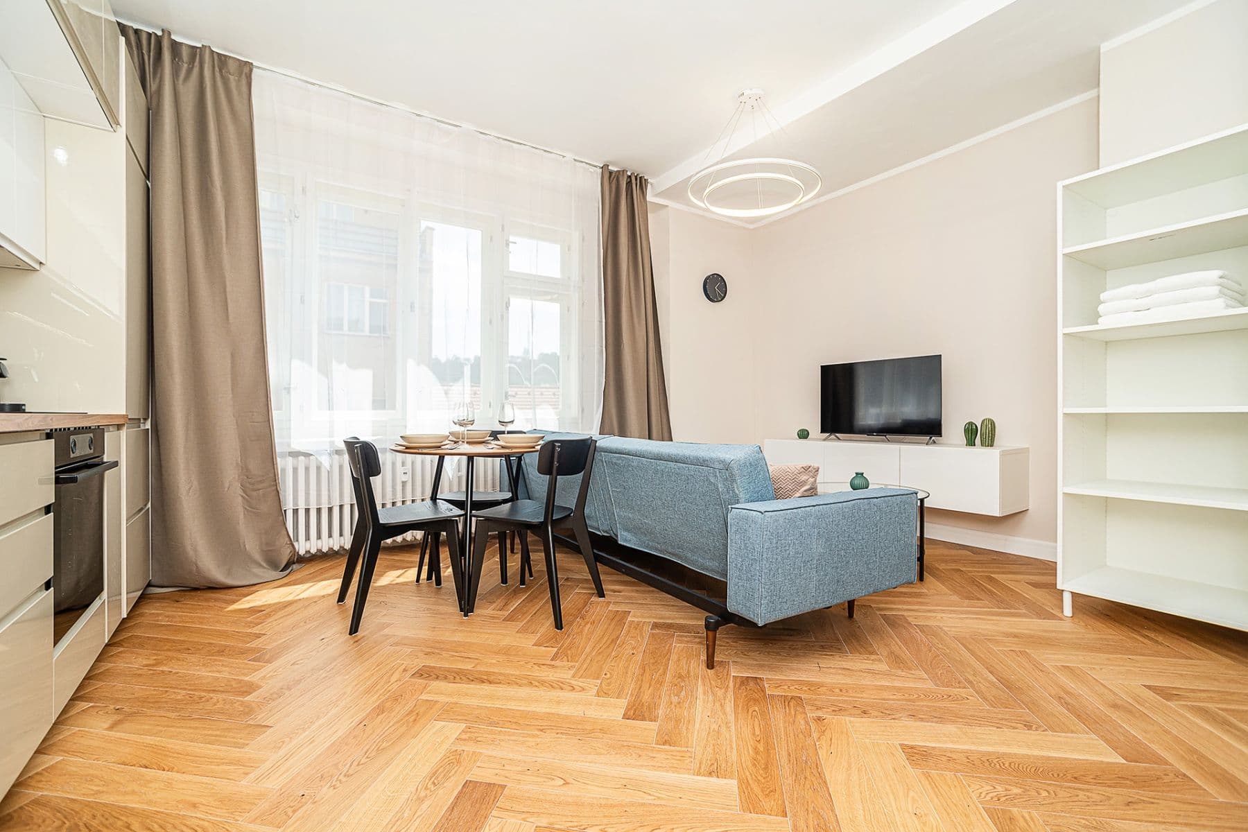 Predaj bytu 1-izbový 35 m², Pobřežní, Praha, Praha Predaj bytu 1-izbový 35 m², Pobřežní, Praha, Praha