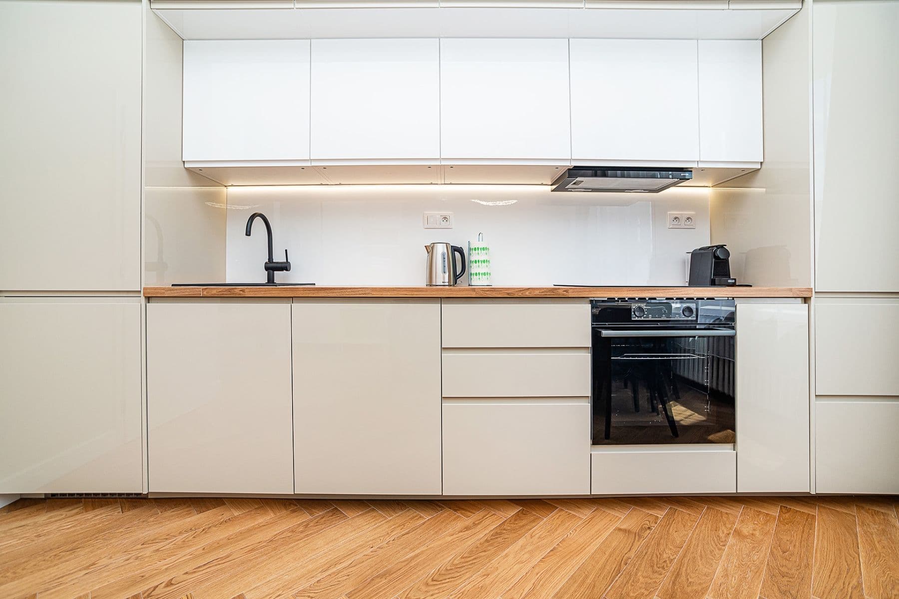 Predaj bytu 1-izbový 35 m², Pobřežní, Praha, Praha Predaj bytu 1-izbový 35 m², Pobřežní, Praha, Praha