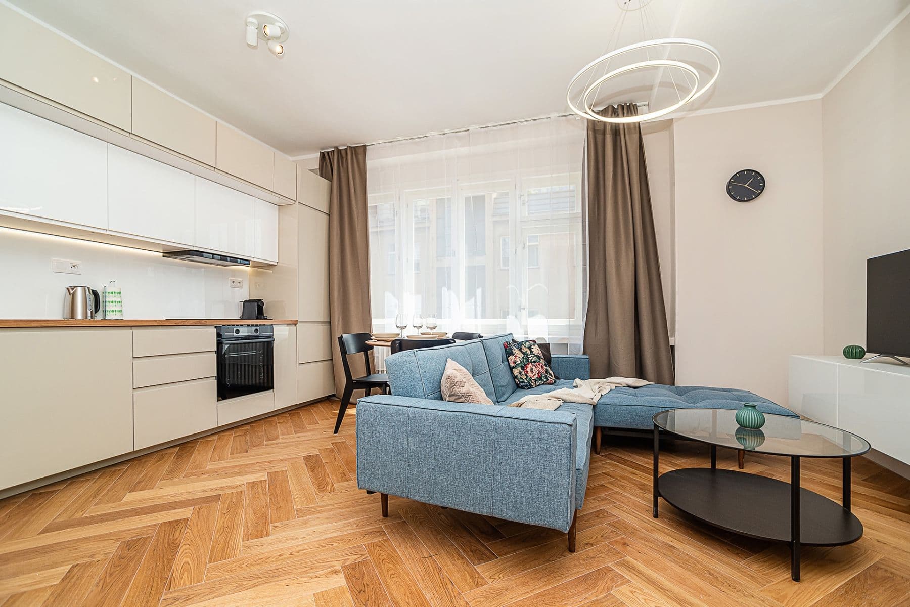 Predaj bytu 1-izbový 35 m², Pobřežní, Praha, Praha Predaj bytu 1-izbový 35 m², Pobřežní, Praha, Praha