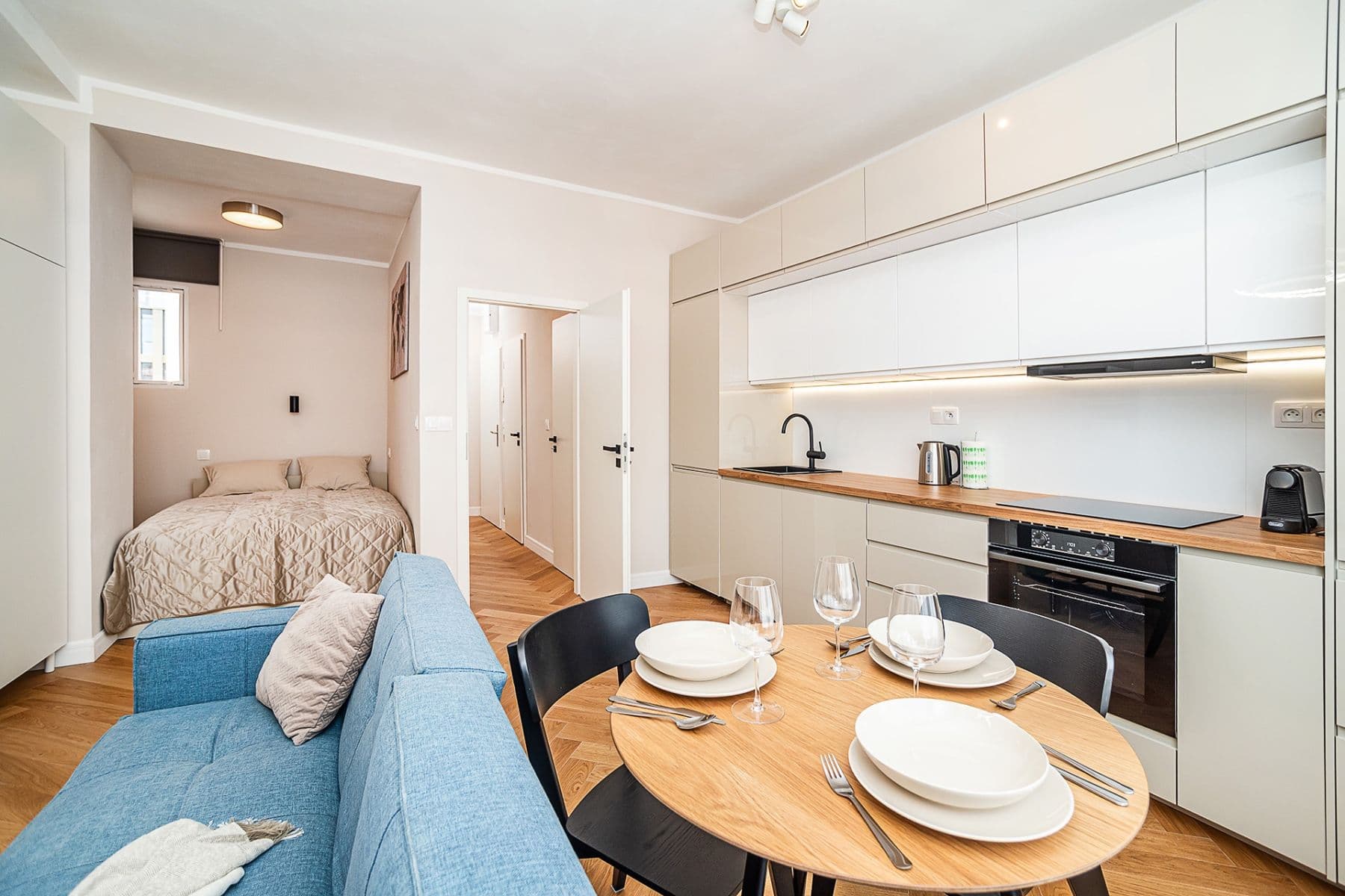 Predaj bytu 1-izbový 35 m², Pobřežní, Praha, Praha Predaj bytu 1-izbový 35 m², Pobřežní, Praha, Praha