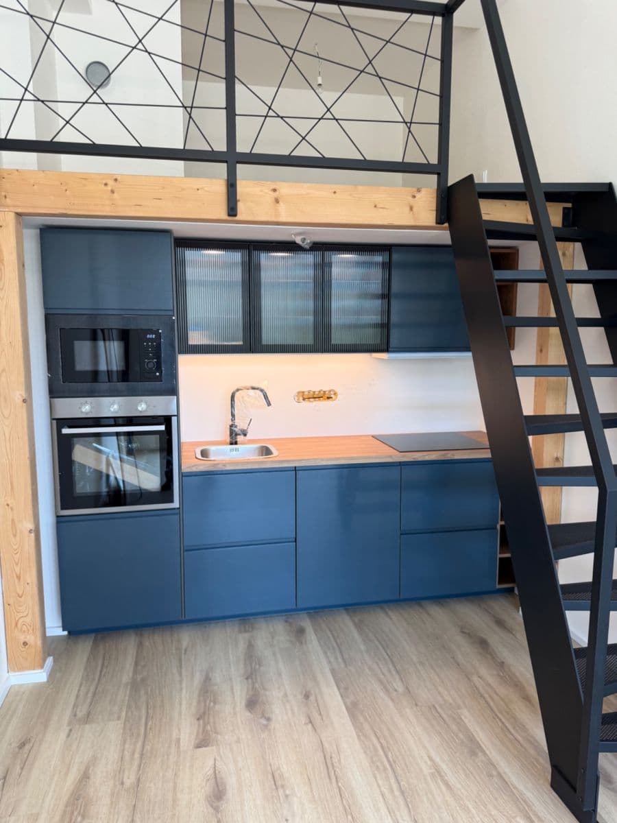 Prenájom bytu 2-izbový 57 m², Malešická, Praha, Praha Prenájom bytu 2-izbový 57 m², Malešická, Praha, Praha