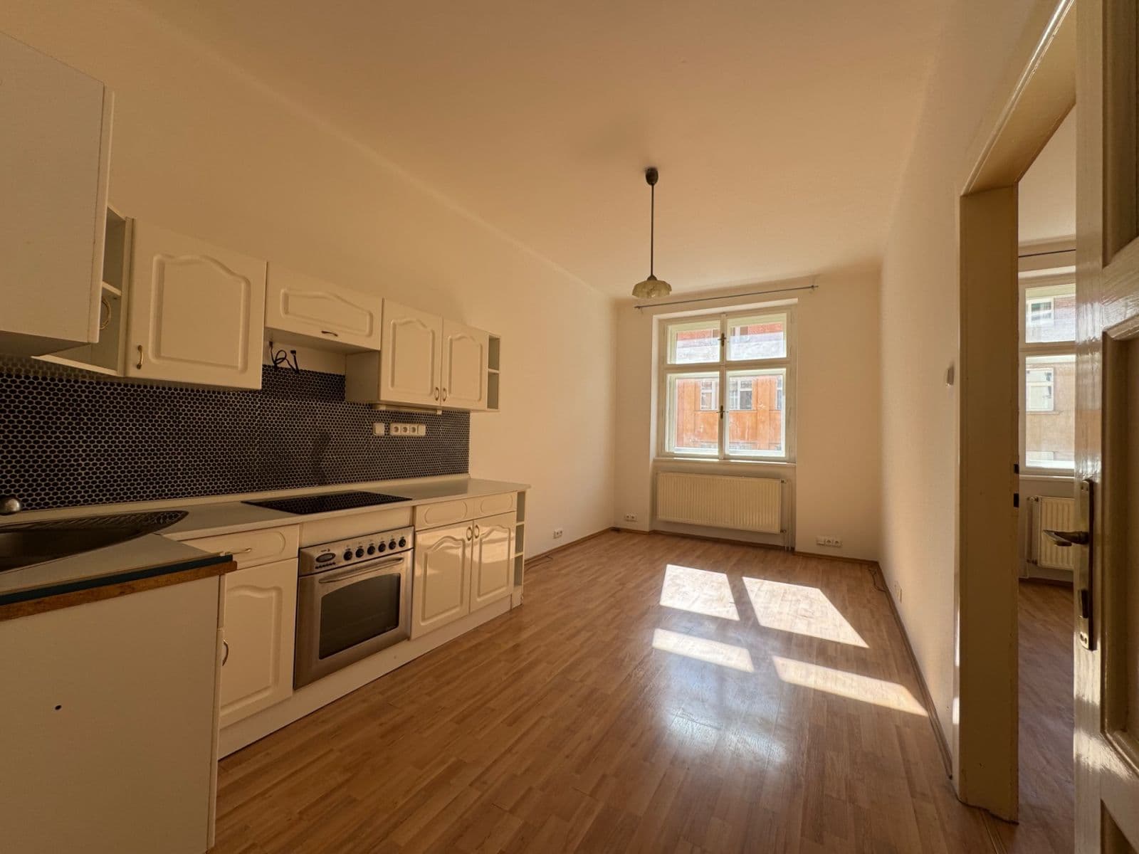 Prenájom bytu 1-izbový 46 m², Písecká, Praha, Praha Prenájom bytu 1-izbový 46 m², Písecká, Praha, Praha