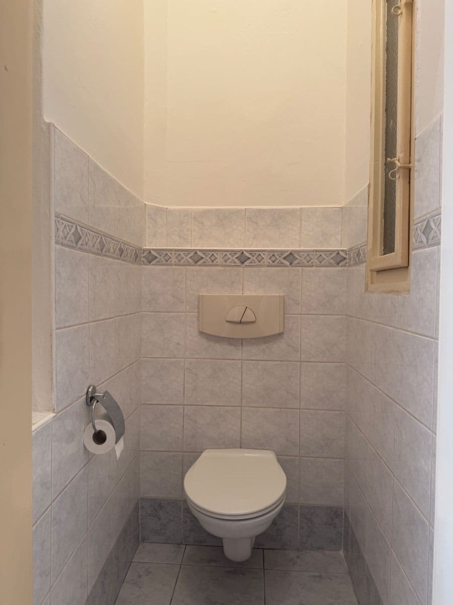 Prenájom bytu 1-izbový 46 m², Písecká, Praha, Praha Prenájom bytu 1-izbový 46 m², Písecká, Praha, Praha