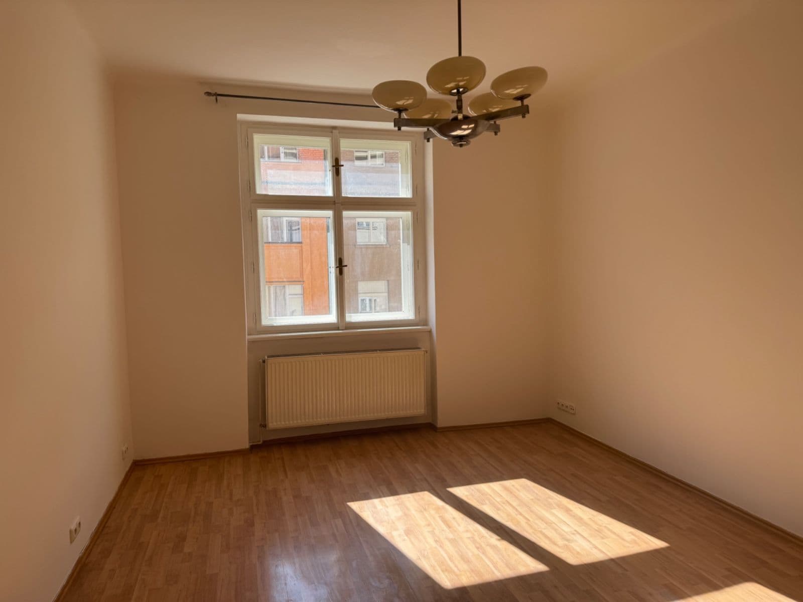 Prenájom bytu 1-izbový 46 m², Písecká, Praha, Praha Prenájom bytu 1-izbový 46 m², Písecká, Praha, Praha