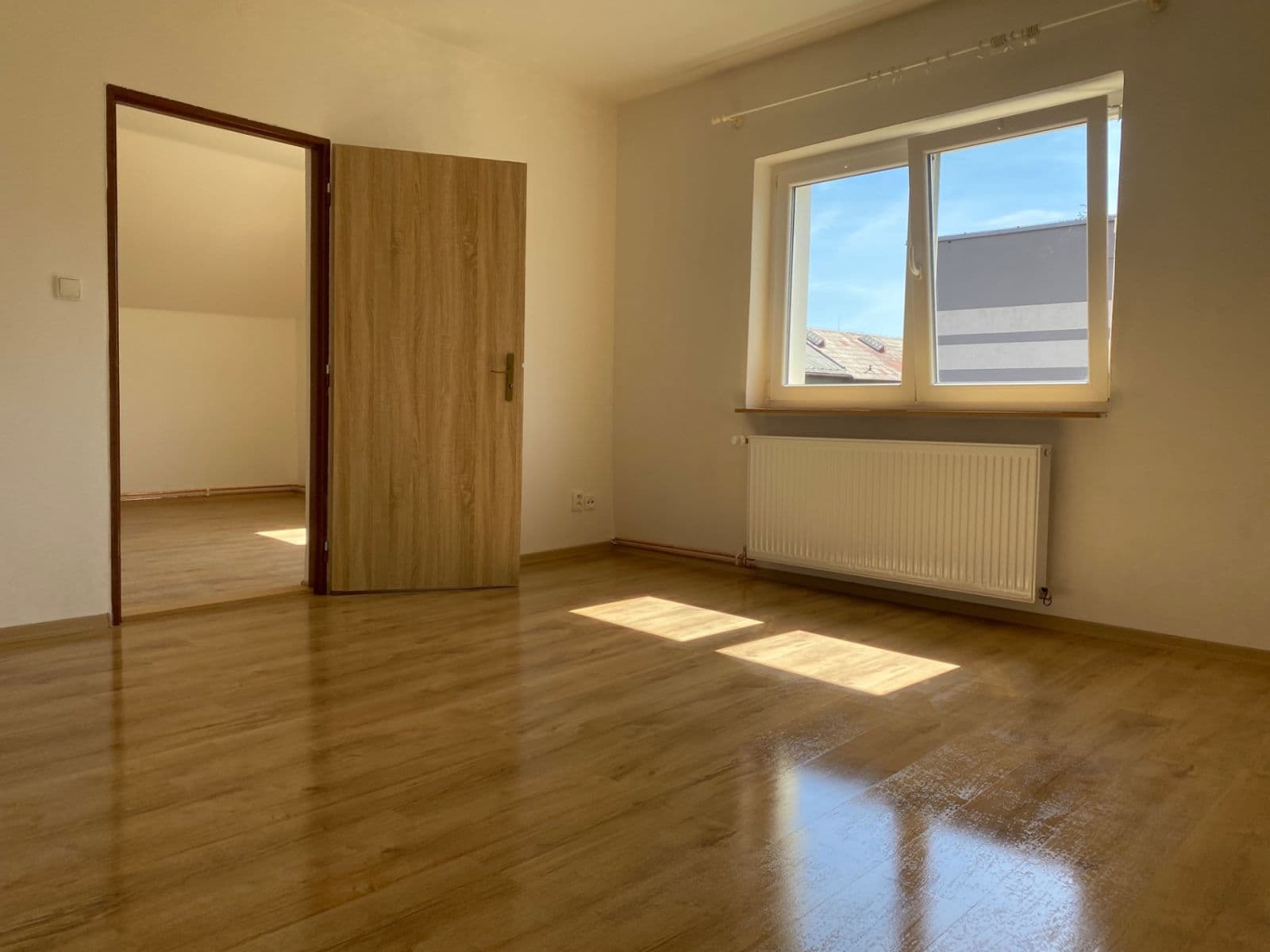 Prenájom bytu 3-izbový 104 m², Tovární, Dubí, Ústecký kraj Prenájom bytu 3-izbový 104 m², Tovární, Dubí, Ústecký kraj