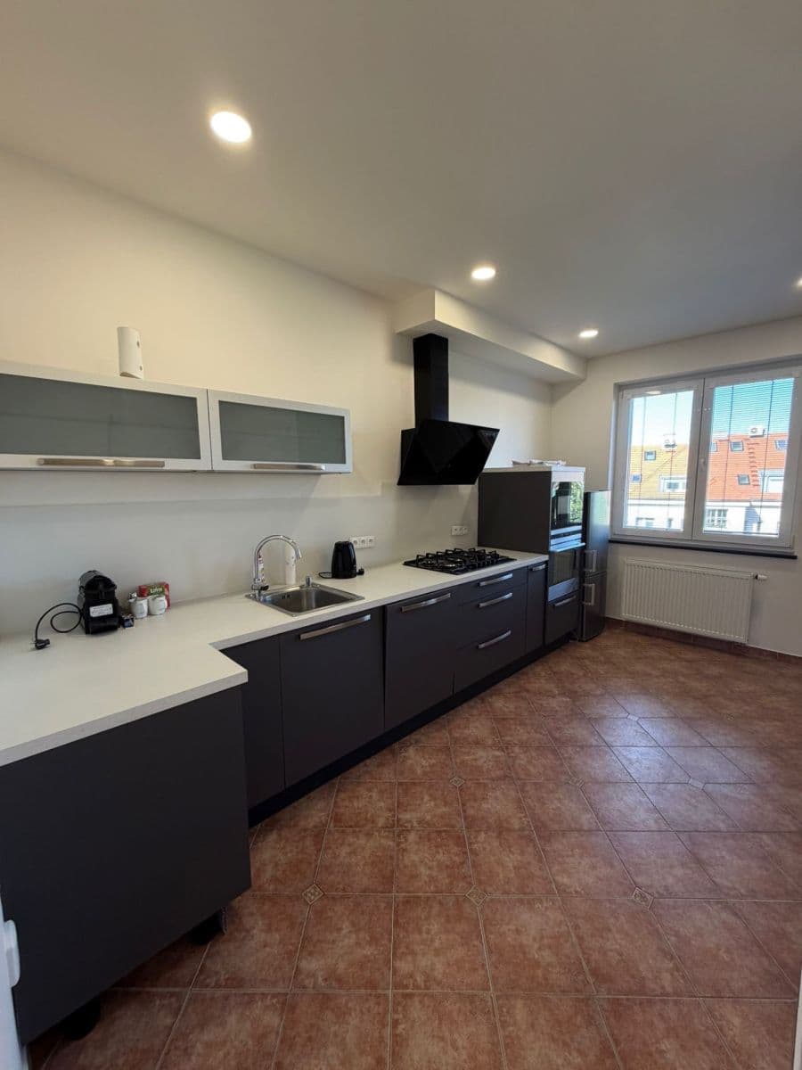 Prenájom bytu 2-izbový 59 m², Nad Šutkou, Praha, Praha Prenájom bytu 2-izbový 59 m², Nad Šutkou, Praha, Praha
