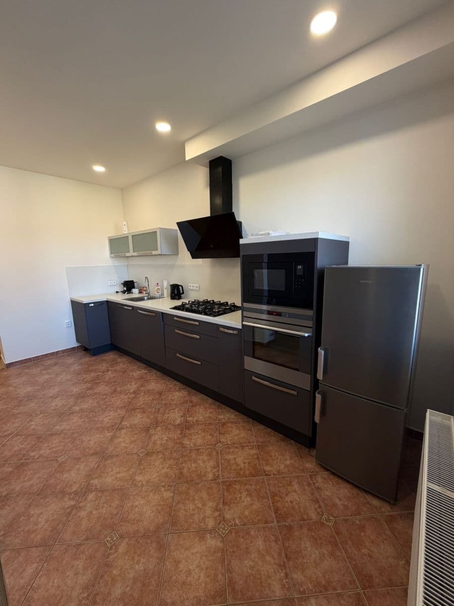 Prenájom bytu 2-izbový 59 m², Nad Šutkou, Praha, Praha Prenájom bytu 2-izbový 59 m², Nad Šutkou, Praha, Praha
