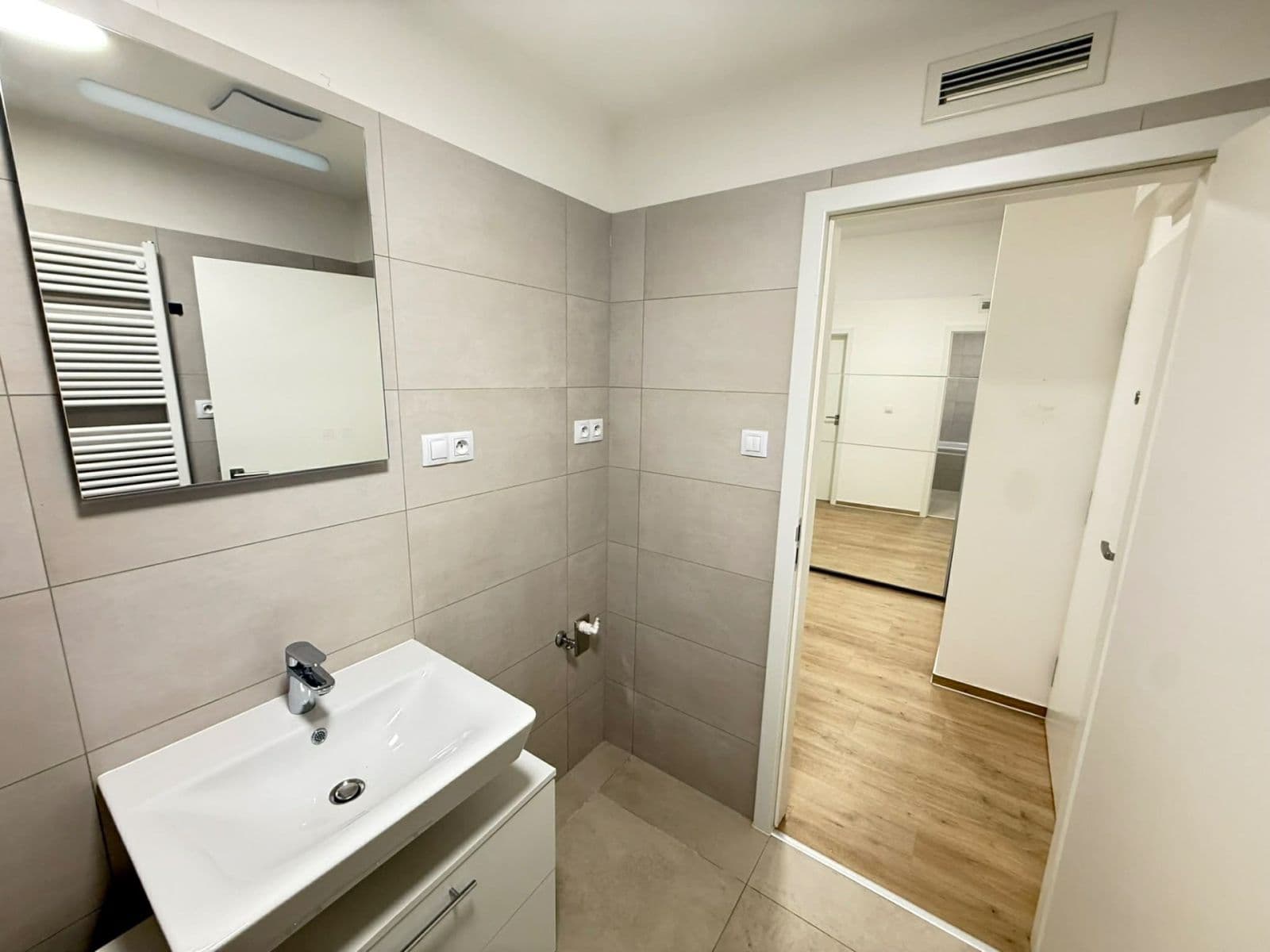 Prenájom bytu 2-izbový 119 m², Sportovní, Brno, Jihomoravský kraj Prenájom bytu 2-izbový 119 m², Sportovní, Brno, Jihomoravský kraj