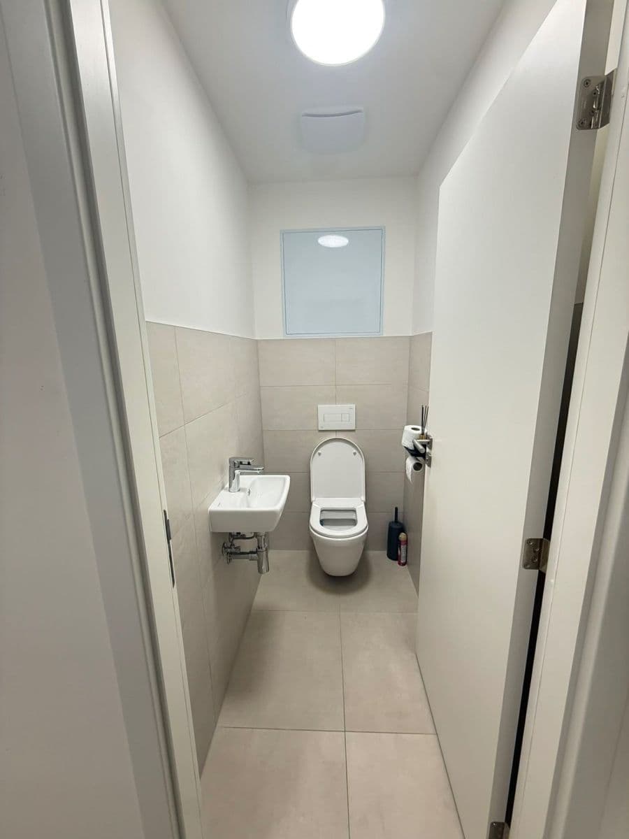 Prenájom bytu 2-izbový 119 m², Sportovní, Brno, Jihomoravský kraj Prenájom bytu 2-izbový 119 m², Sportovní, Brno, Jihomoravský kraj