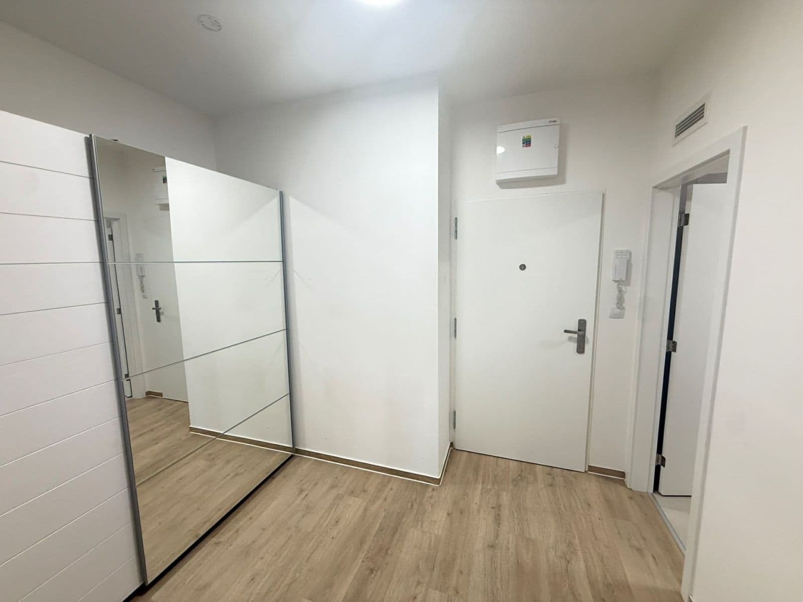 Prenájom bytu 2-izbový 119 m², Sportovní, Brno, Jihomoravský kraj Prenájom bytu 2-izbový 119 m², Sportovní, Brno, Jihomoravský kraj
