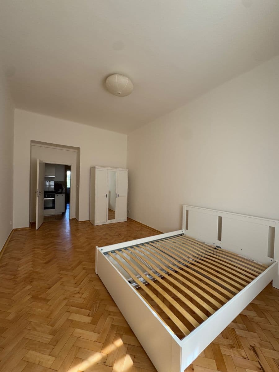 Prenájom bytu 1-izbový 38 m², Řipská, Praha, Praha Prenájom bytu 1-izbový 38 m², Řipská, Praha, Praha