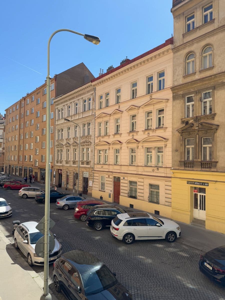 Prenájom bytu 1-izbový 38 m², Řipská, Praha, Praha Prenájom bytu 1-izbový 38 m², Řipská, Praha, Praha