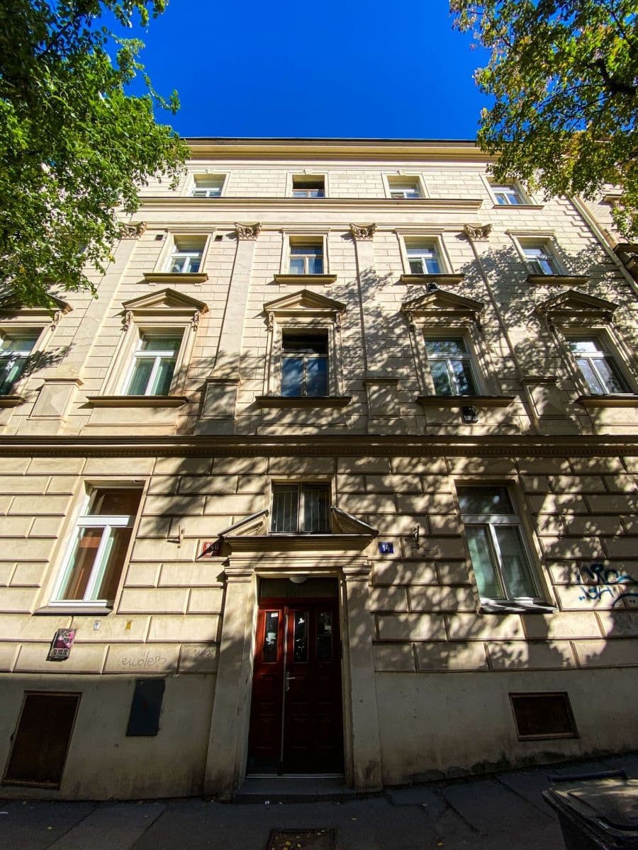 Prenájom bytu 2-izbový 40 m², U Santošky, Praha, Praha Prenájom bytu 2-izbový 40 m², U Santošky, Praha, Praha