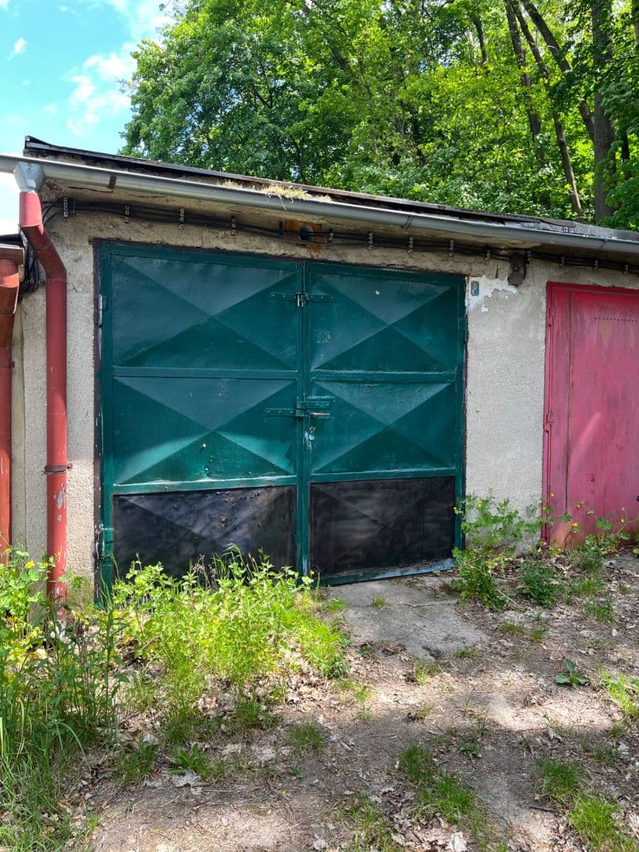 Predaj garáže 16 m², Bráfova, Brno, Jihomoravský kraj Predaj garáže 16 m², Bráfova, Brno, Jihomoravský kraj