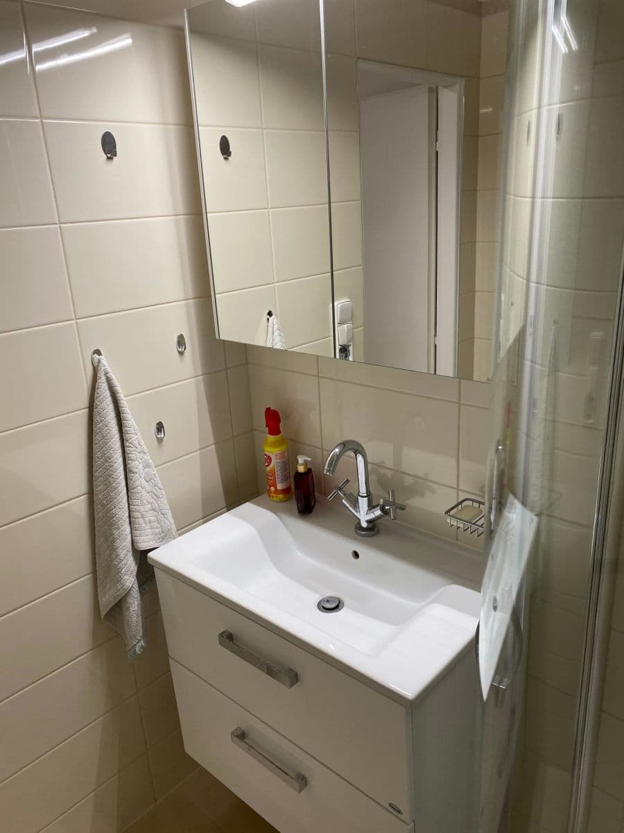 Prenájom bytu 3-izbový 71 m², Kytlická, Praha, Praha Prenájom bytu 3-izbový 71 m², Kytlická, Praha, Praha