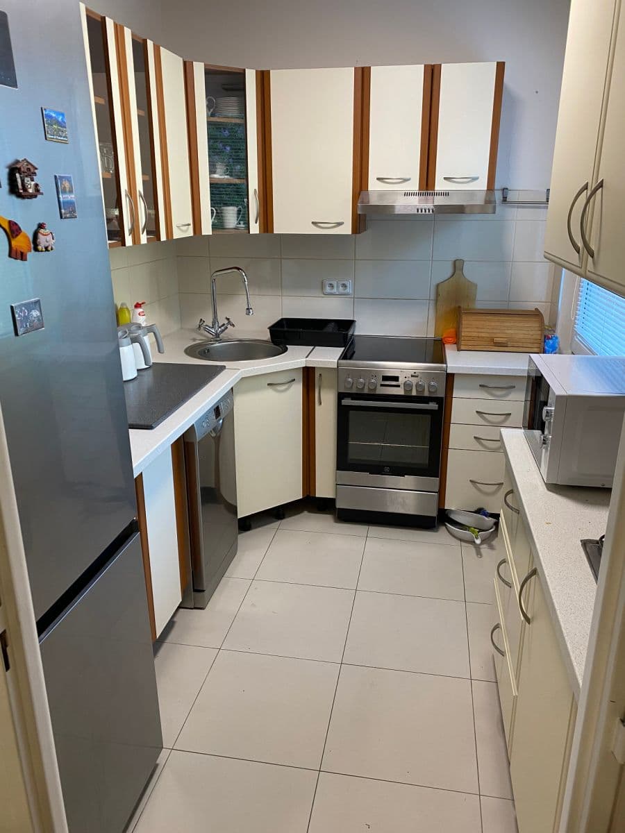 Prenájom bytu 3-izbový 71 m², Kytlická, Praha, Praha Prenájom bytu 3-izbový 71 m², Kytlická, Praha, Praha