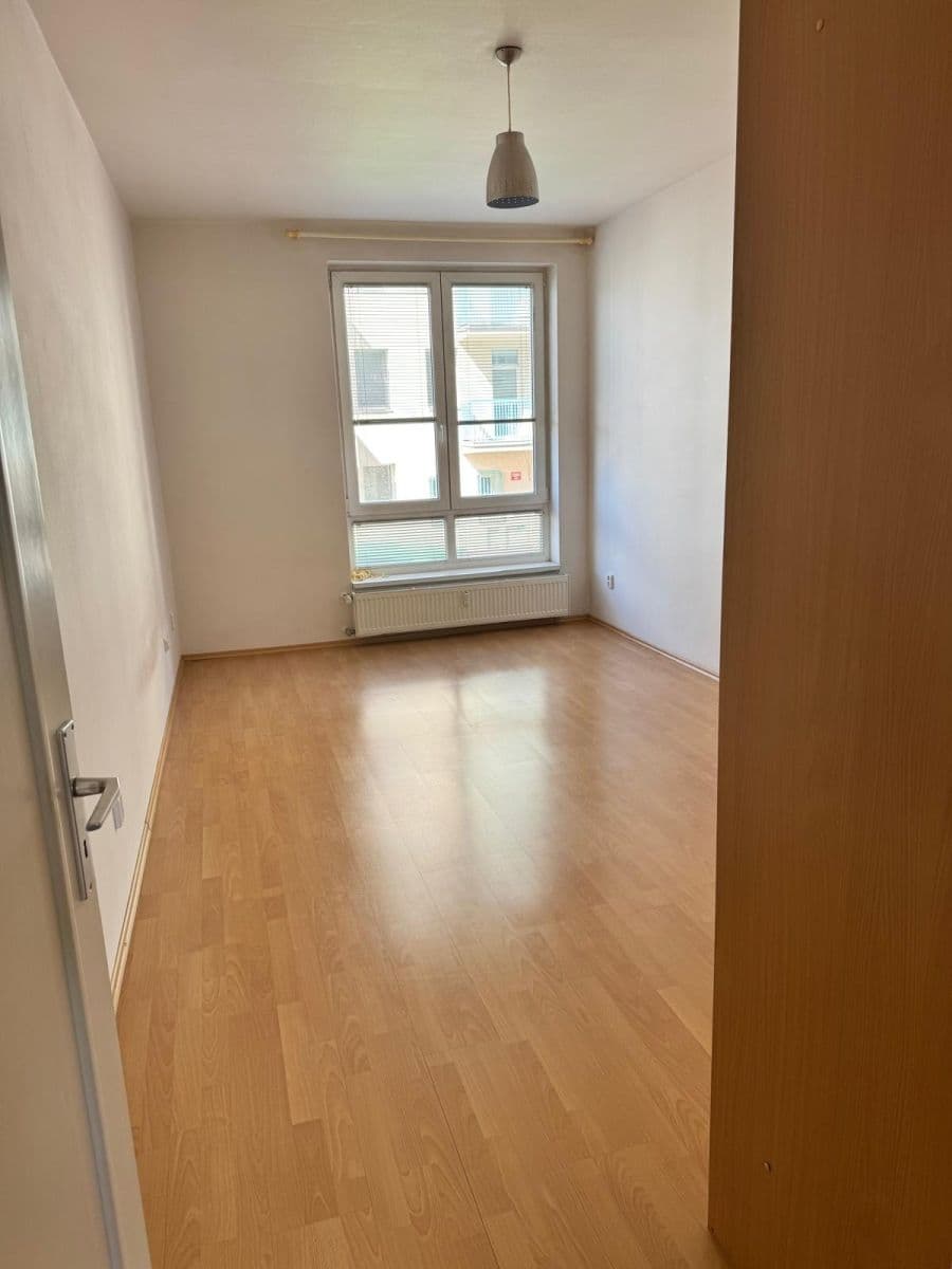 Prenájom bytu 2-izbový 57 m², Za černým mostem, Praha, Praha Prenájom bytu 2-izbový 57 m², Za černým mostem, Praha, Praha