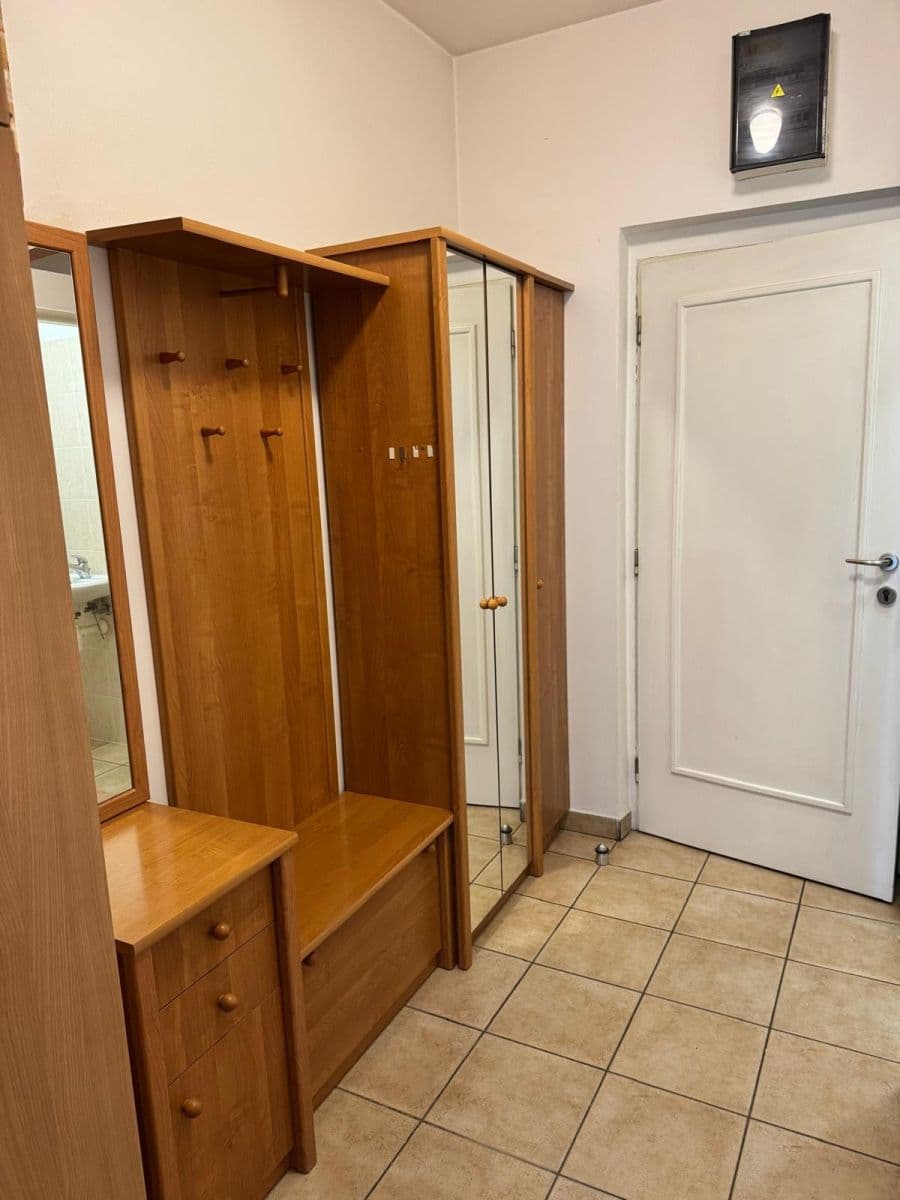 Prenájom bytu 2-izbový 57 m², Za černým mostem, Praha, Praha Prenájom bytu 2-izbový 57 m², Za černým mostem, Praha, Praha