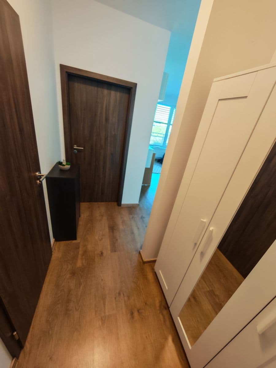 Prenájom bytu 2-izbový 55 m², Ružinov, Bratislavský kraj Prenájom bytu 2-izbový 55 m², Ružinov, Bratislavský kraj