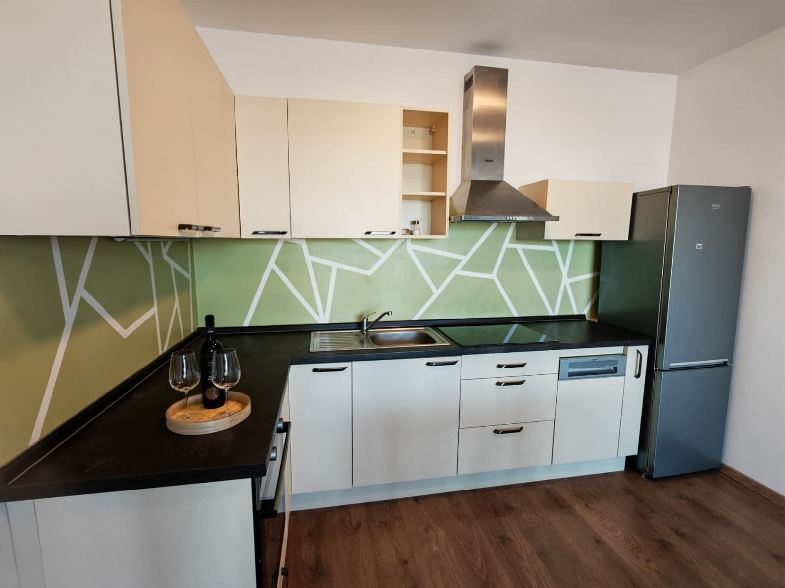 Prenájom bytu 2-izbový 55 m², Ružinov, Bratislavský kraj Prenájom bytu 2-izbový 55 m², Ružinov, Bratislavský kraj