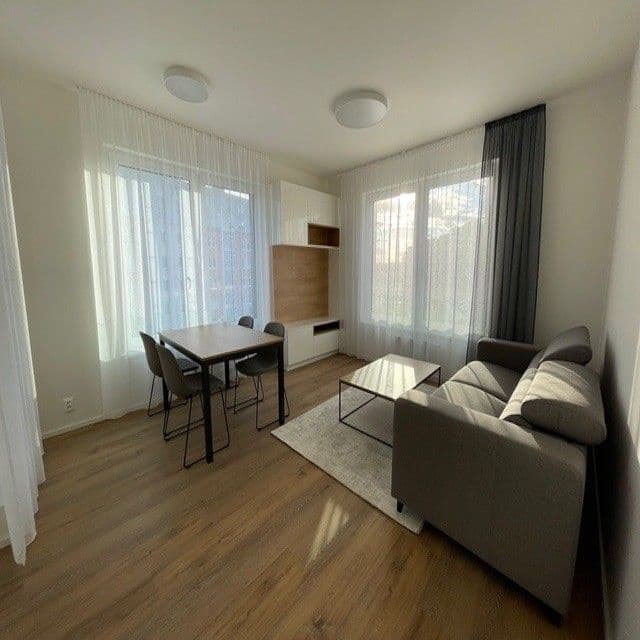 Prenájom bytu 2-izbový 48 m², Na Palouku, Praha, Praha Prenájom bytu 2-izbový 48 m², Na Palouku, Praha, Praha