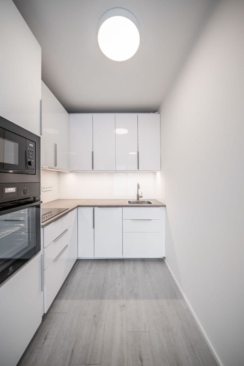 Prenájom bytu 1-izbový 41 m², Gerstelova, Praha, Praha Prenájom bytu 1-izbový 41 m², Gerstelova, Praha, Praha