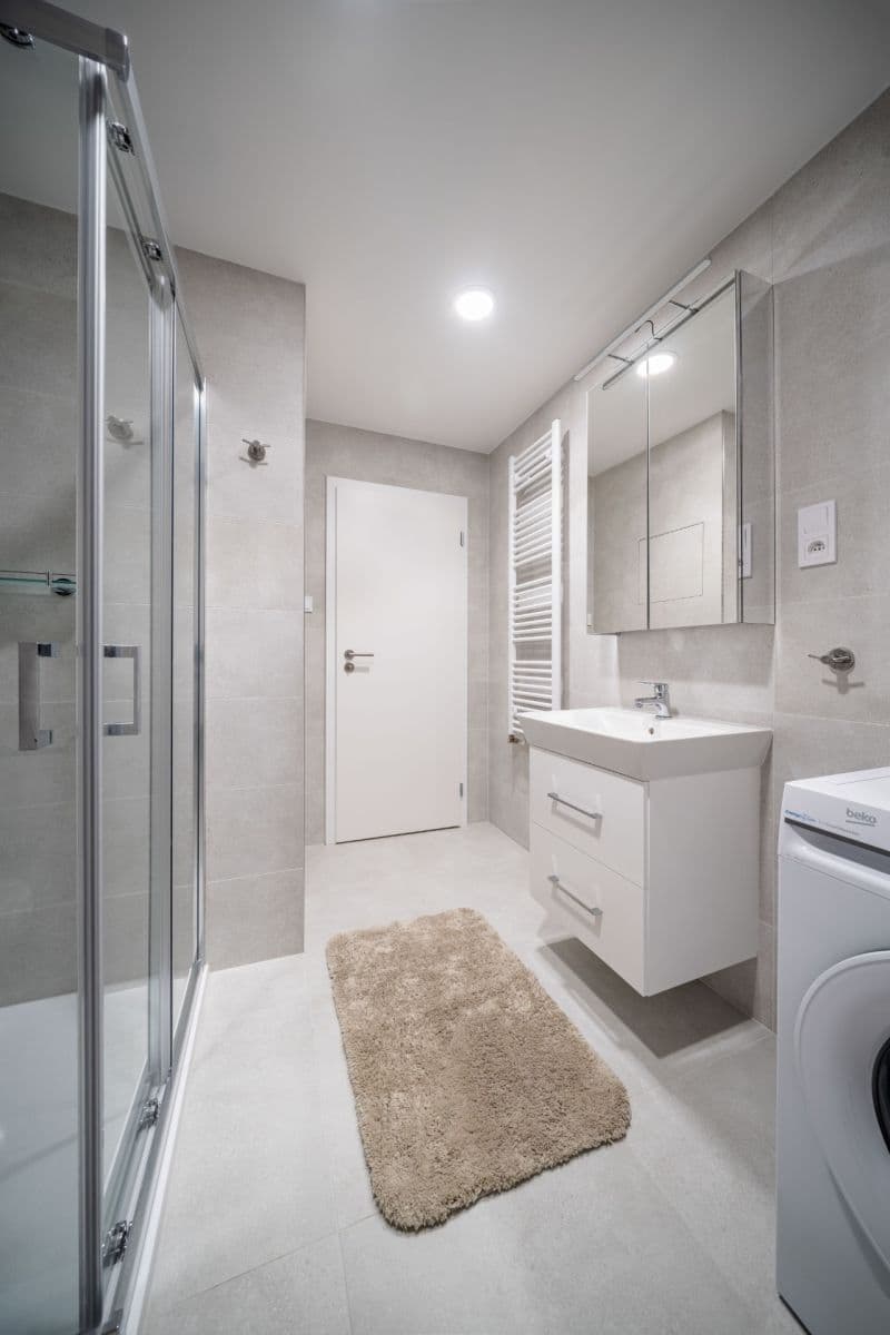 Prenájom bytu 1-izbový 41 m², Gerstelova, Praha, Praha Prenájom bytu 1-izbový 41 m², Gerstelova, Praha, Praha