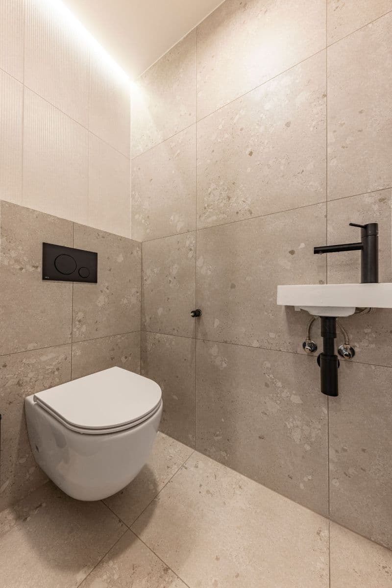 Predaj bytu 3-izbový 70 m², Jažlovická, Praha, Praha Predaj bytu 3-izbový 70 m², Jažlovická, Praha, Praha