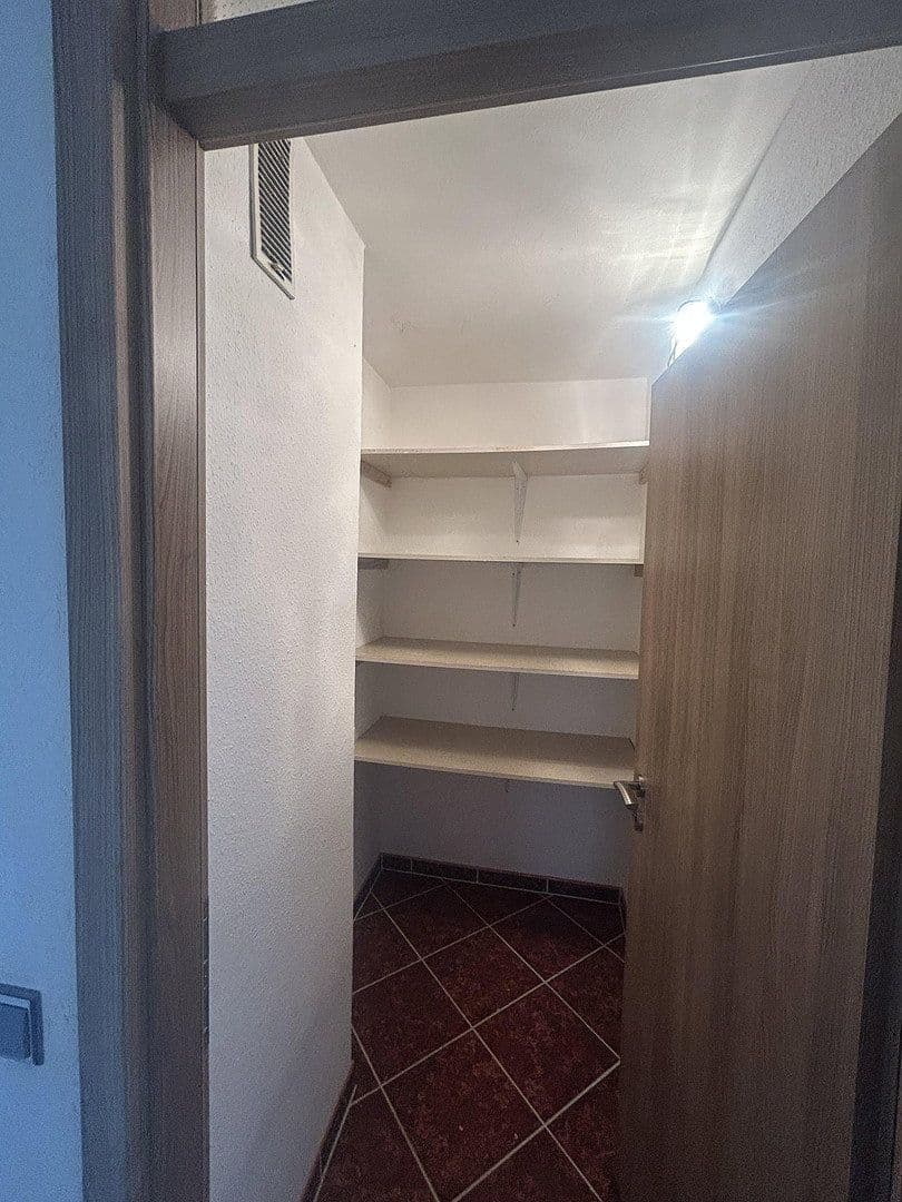Predaj bytu 3-izbový 70 m², Neuselsbrunn 32, Nürnberg, Bavorsko Predaj bytu 3-izbový 70 m², Neuselsbrunn 32, Nürnberg, Bavorsko