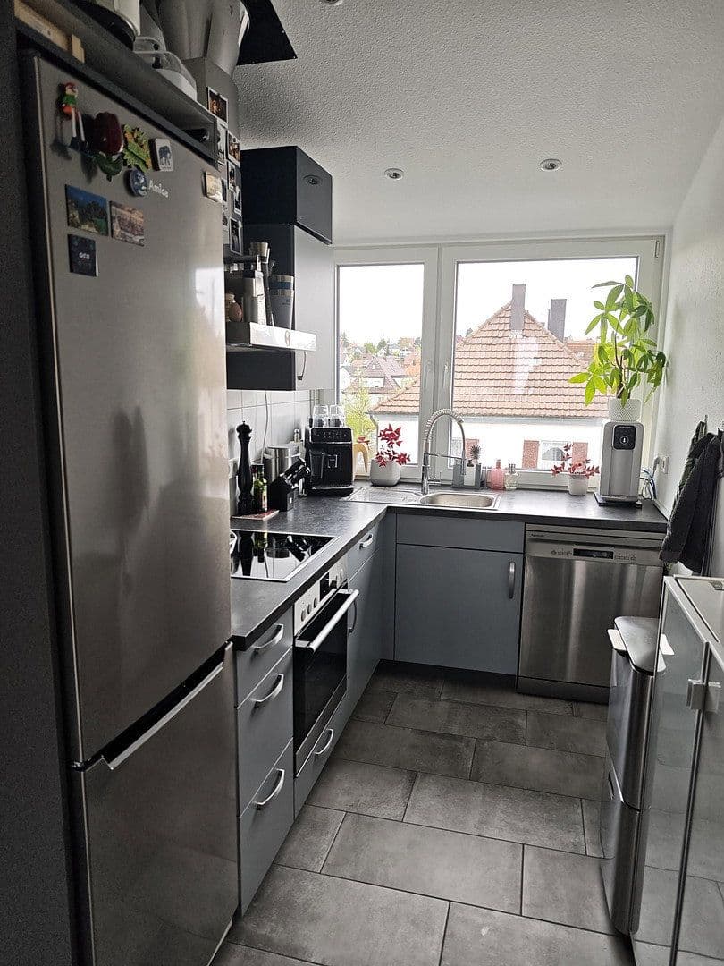 Prenájom bytu 2-izbový 85 m², Reutlingen, Bádensko-Wurttembersko Prenájom bytu 2-izbový 85 m², Reutlingen, Bádensko-Wurttembersko