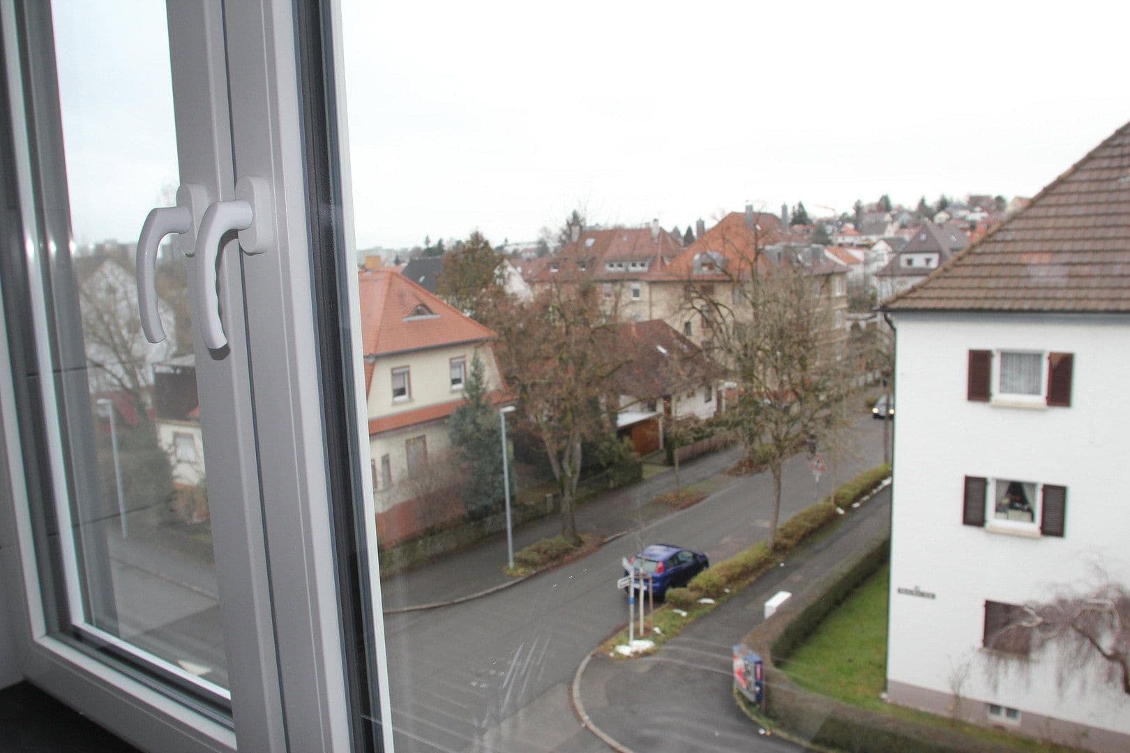 Prenájom bytu 2-izbový 85 m², Reutlingen, Bádensko-Wurttembersko Prenájom bytu 2-izbový 85 m², Reutlingen, Bádensko-Wurttembersko