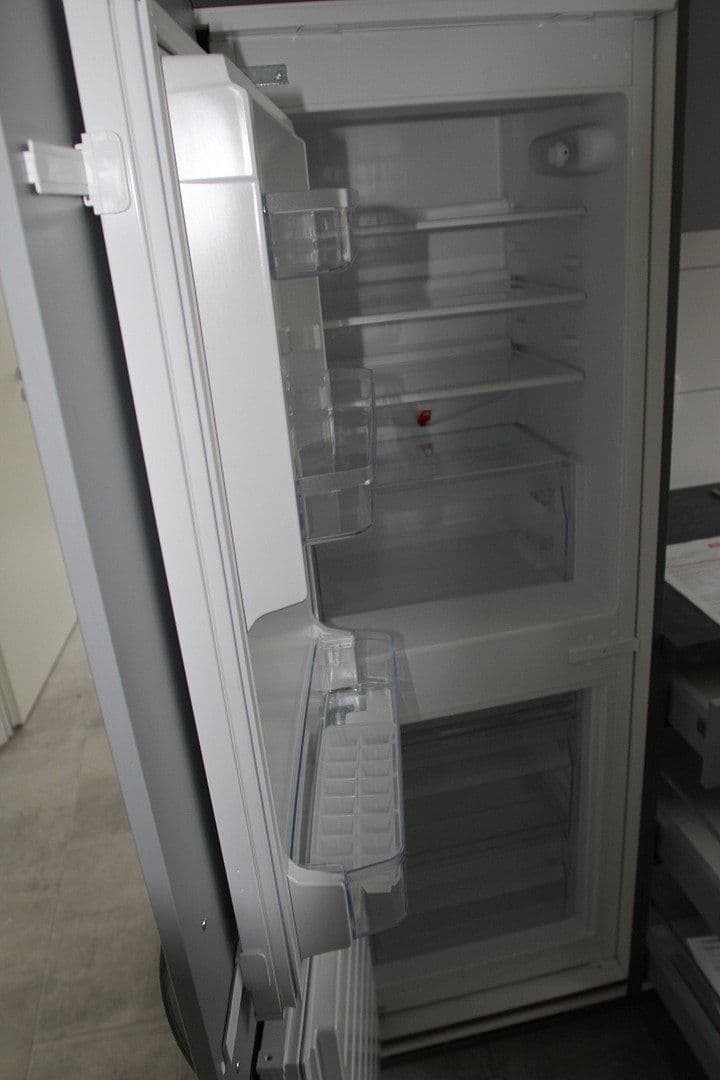 Prenájom bytu 2-izbový 85 m², Reutlingen, Bádensko-Wurttembersko Prenájom bytu 2-izbový 85 m², Reutlingen, Bádensko-Wurttembersko
