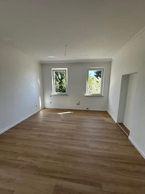 Prenájom bytu 3-izbový 90 m², Waldstromerstr. 18, Nürnberg, Bavorsko Prenájom bytu 3-izbový 90 m², Waldstromerstr. 18, Nürnberg, Bavorsko