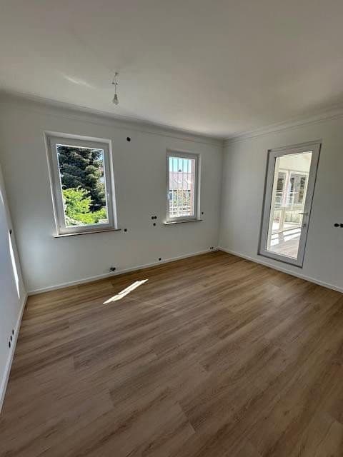 Prenájom bytu 3-izbový 90 m², Waldstromerstr. 18, Nürnberg, Bavorsko Prenájom bytu 3-izbový 90 m², Waldstromerstr. 18, Nürnberg, Bavorsko
