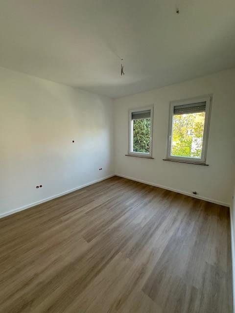 Prenájom bytu 3-izbový 90 m², Waldstromerstr. 18, Nürnberg, Bavorsko Prenájom bytu 3-izbový 90 m², Waldstromerstr. 18, Nürnberg, Bavorsko