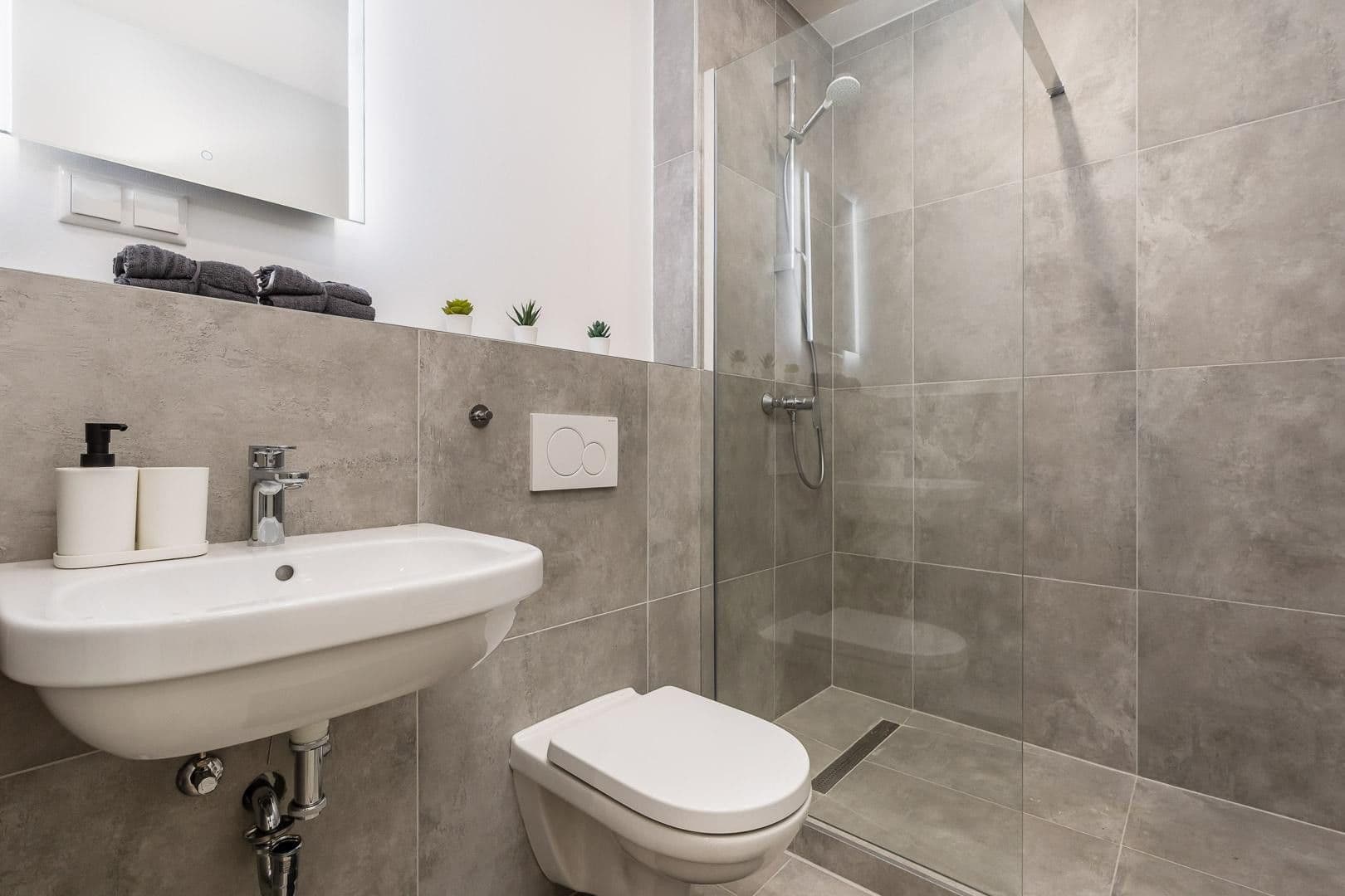 Prenájom bytu 20 m², Düsseldorf, Severné Porýnie - Westfálsko Prenájom bytu 20 m², Düsseldorf, Severné Porýnie - Westfálsko