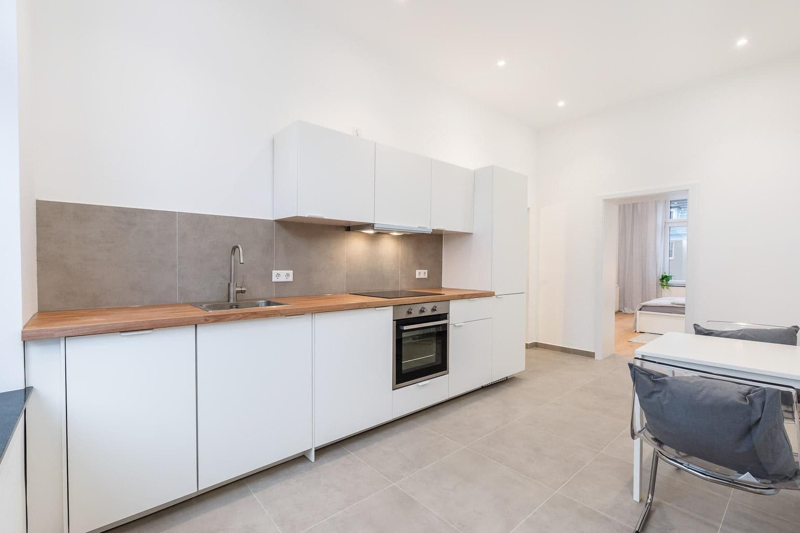 Prenájom bytu 20 m², Düsseldorf, Severné Porýnie - Westfálsko Prenájom bytu 20 m², Düsseldorf, Severné Porýnie - Westfálsko