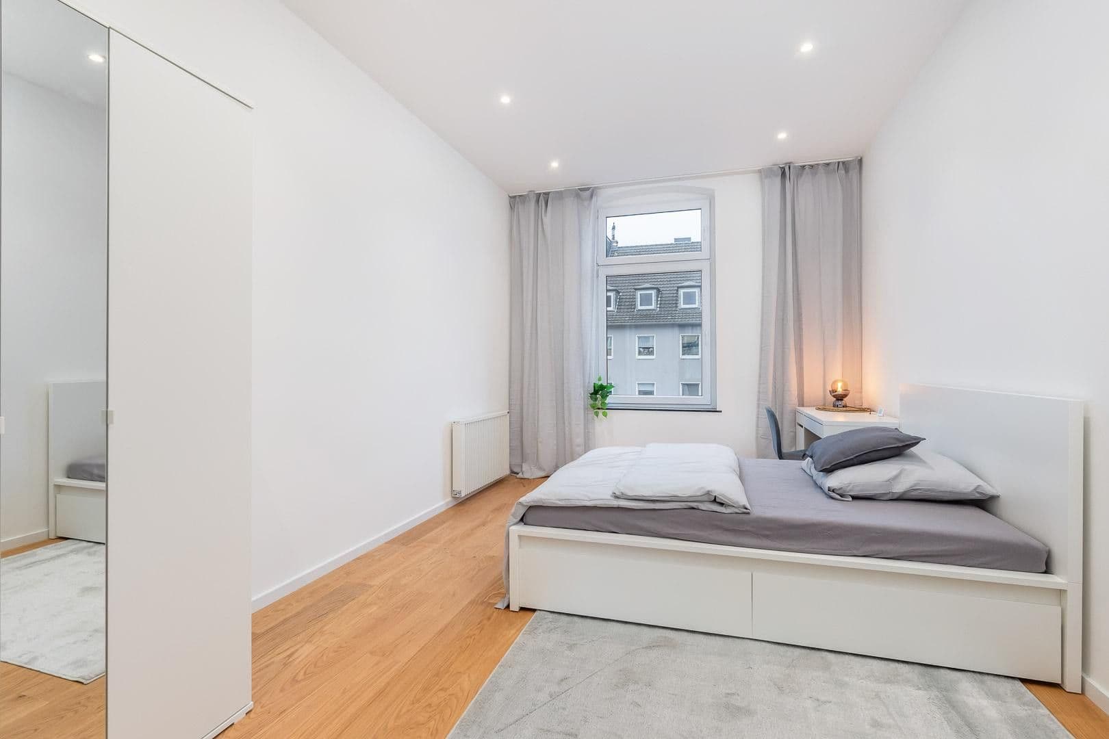Prenájom bytu 20 m², Düsseldorf, Severné Porýnie - Westfálsko Prenájom bytu 20 m², Düsseldorf, Severné Porýnie - Westfálsko