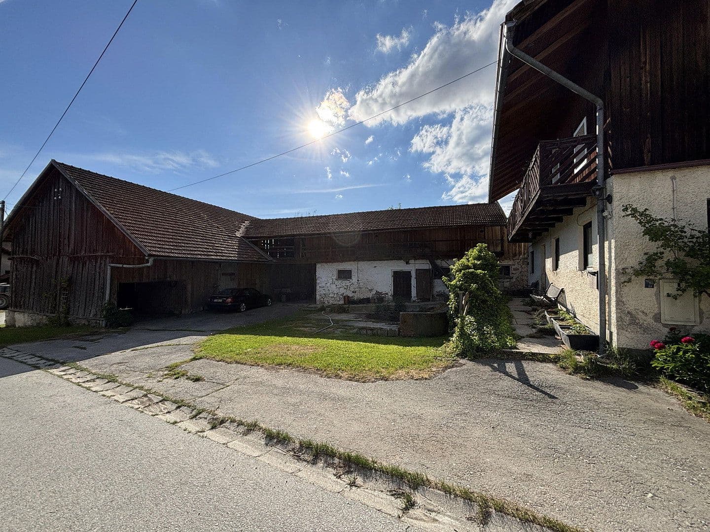 Predaj domu 172 m², pozemek 1.325 m², Nabin 9, Grattersdorf, Bavorsko Predaj domu 172 m², pozemek 1.325 m², Nabin 9, Grattersdorf, Bavorsko