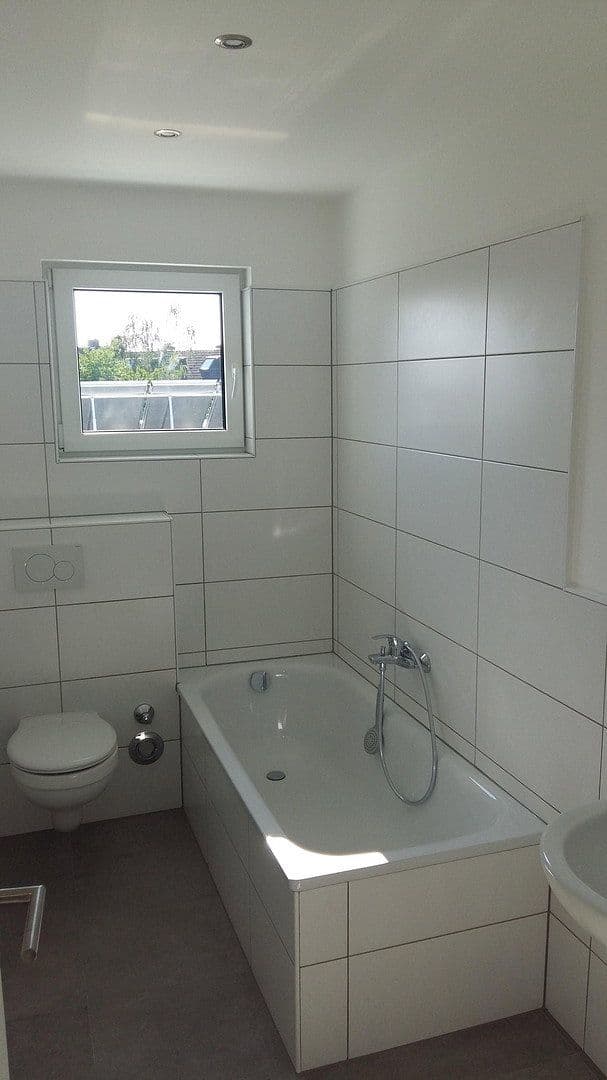 Predaj bytu 3-izbový 78 m², Düsseldorfer Straße 39a, Meerbusch, Severné Porýnie - Westfálsko Predaj bytu 3-izbový 78 m², Düsseldorfer Straße 39a, Meerbusch, Severné Porýnie - Westfálsko