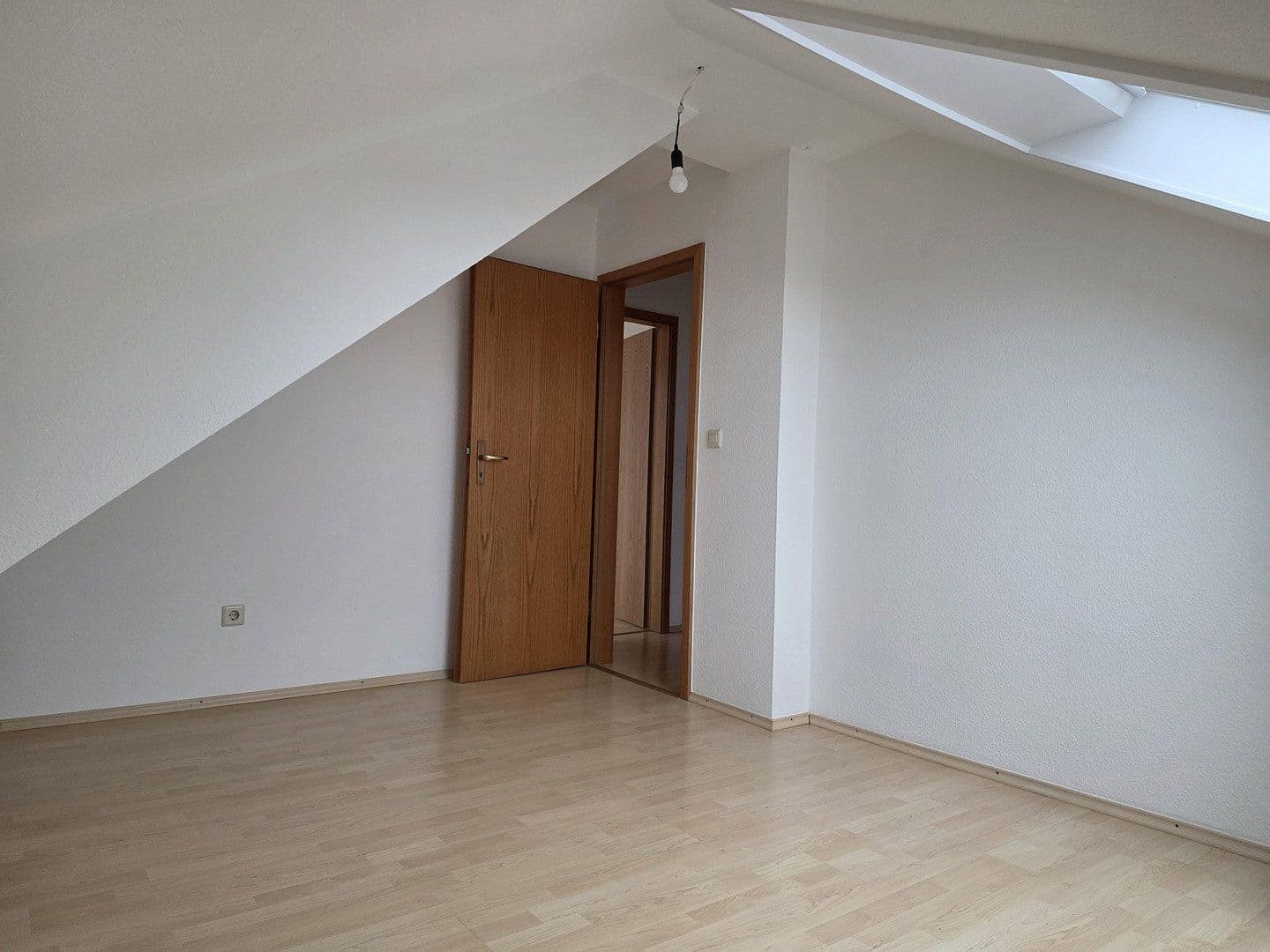 Prenájom bytu 3-izbový 65 m², Landau, Porýnie-Falcko Prenájom bytu 3-izbový 65 m², Landau, Porýnie-Falcko